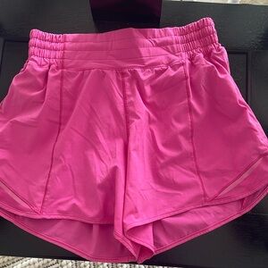 Lululemon Hottie Hots - sonic pink